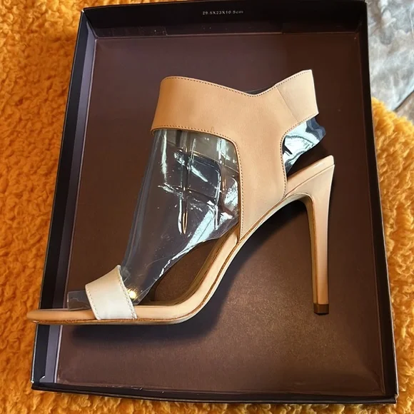 NWT Enzo Angiolini two-tone heel. - Picture 7 of 8